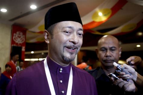 Other mps spotted arriving at the mosque include datuk seri abdul azeez abdul rahim. WATCH THIS SPACE: Kedah UMNO Has Launched A 'War' Against ...