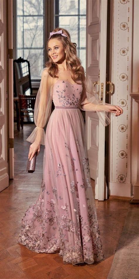 21 The Most Stylish Wedding Guest Dresses For Spring Wedding Dresses Guide Spring Wedding