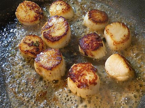 Butter Fried Sea Scallops The Hungry Mouse Recipe Scallop Recipes