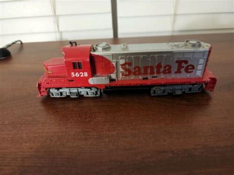 Tyco Ho Scale Santa Fe 5628 Gp 20 Diesel Locomotive Ebay