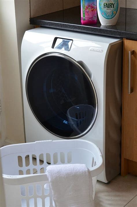 Best samsung washing machine reviews & top 10 samsung washing machines are here. Samsung WW9000 Ecobubble washing machine review | Washing ...