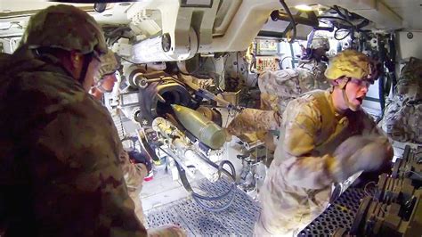 Posted by world military power 2020 on tuesday, july 7, 2020. M109A6 Paladin Howitzer at the Range - Interior View - YouTube