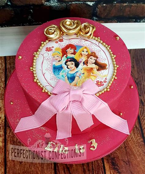 Ella Princess Birthday Cake Decorated Cake By Niamh Cakesdecor