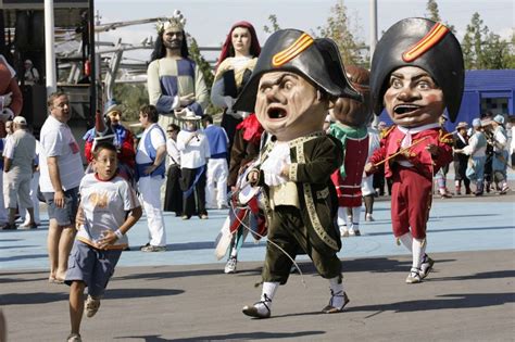 El 13, 14 y 15 las citas. Nuestra nave TIC: Que vienen los gigantes y cabezudoss!!!!!!!