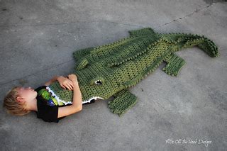 Paper Ponies: Crocheted Crocodile Stitch Rainbow Baby Blanket