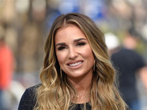 Jessie James Decker Gears Up For Nye With Throwback Video Parade Entertainment Recipes