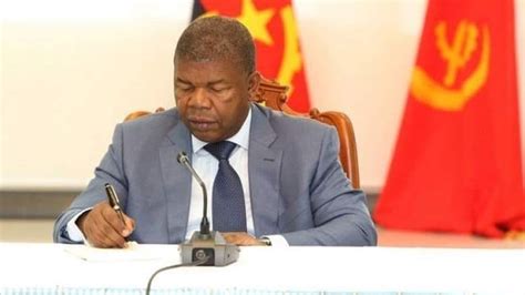 Remodelação Do Governo Diminui “o Poder” Do Ex Pr Considera Eurasia Ver Angola Diariamente