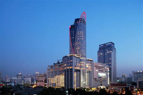 You can enjoy a drink at one of the bars, which include 4 bars/lounges and a poolside bar. Hotel Centara Centralworld, Bangkok, Thailand - Booking.com