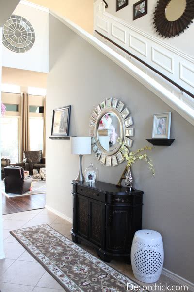 We thought of bringing you some chic ideas. The Entryway Got a Facelift - Decorchick!