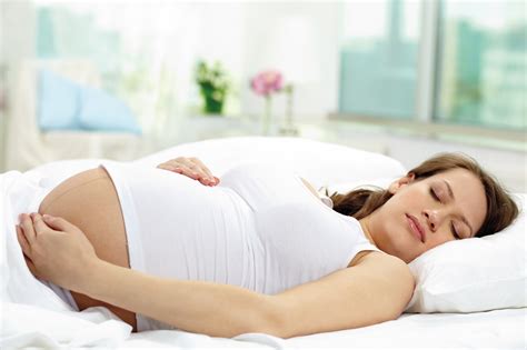 Спиењето за време на бременоста Magniflex Душеци перници и
