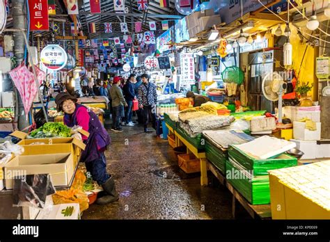 Fish Market In Jeju Dongmun Market Korea Stock Photo Alamy