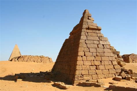 The Forgotten Nubian Pyramids Of Meroe Amusing Planet