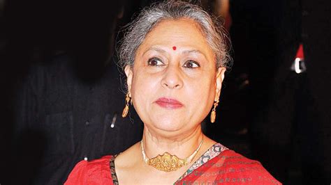 Did Jaya Bachchan Really Snap At The Priest Who Referred To Bahu