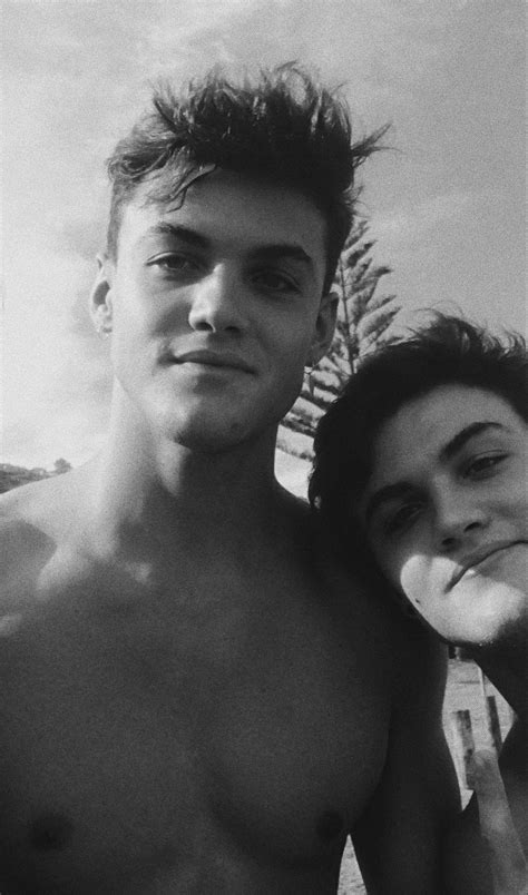 I Cant Remember Where This Is From For Some Reason Dolan Twins Ethan And Grayson Dolan Twins