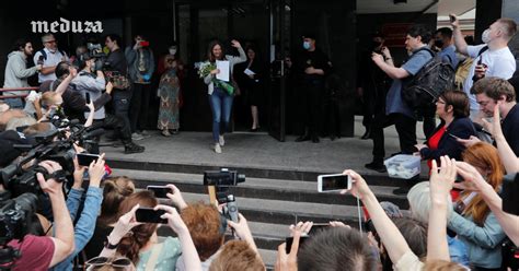 Heres The Scene Outside The Courtroom In Russia After Journalist