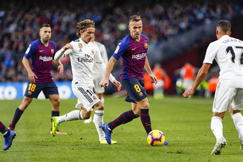 Fc barcelona in the la liga. FC Barcelona vs. Real Madrid: Previewing the first El ...
