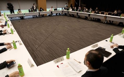 Search for text in self post contents. 【休業要請緩和】政府が緊急事態宣言の延長に伴う、休業要請 ...