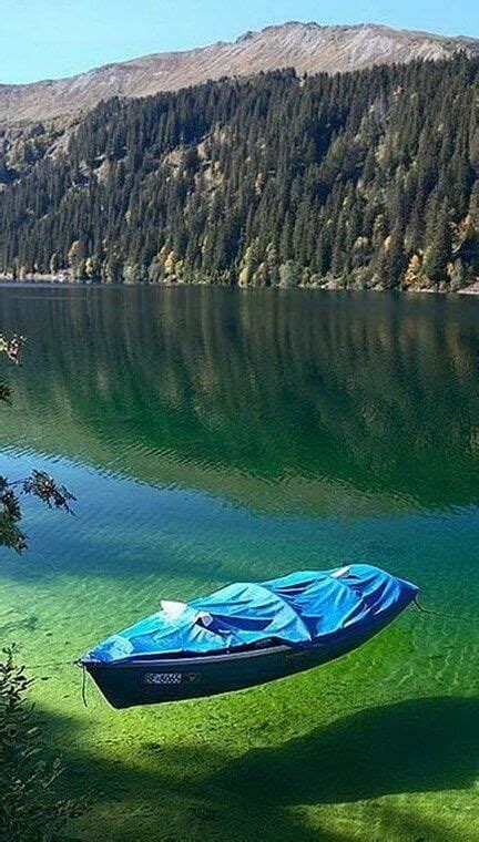 The Crystal Clear Water Of Flathead Lake Montana Cool Places To Visit Places To Visit