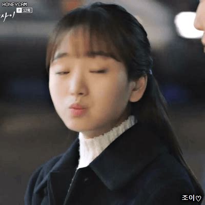 Produced gifs are of high quality and free of watermarks or attribution, making this tool ideal. 180117 드라마 그냥사랑하는사이 배우 원진아.gif