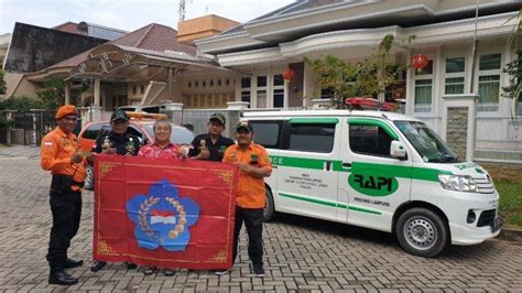 Malah sy sempat ribut dgn tukang parkir di ktr sana. PSMTI Bandar Lampung dan RAPI Bakti Sosial Bagikan 500 Paket Masker dan Sembako untuk Tukang ...