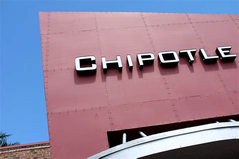 Couple Arrested For Sex On Chipotle Roof