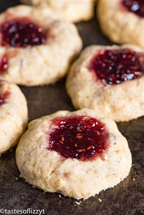 raspberry almond thumbprint cookies recipe {easy fruit filled cookies}