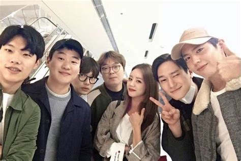 Im your fan from indonesia. 'Reply 1988' Cast Reunites On Hyeri's Instagram Post
