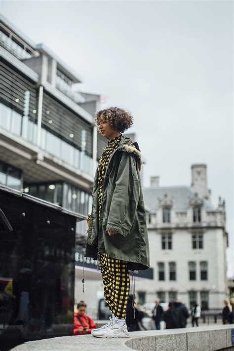 London Fashion Week Street Style Spring 2018 Day 3 The Impression