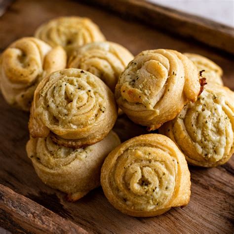 They're still juicy, but i wanted to get really flavorful, plump and tender wings. Garlic Bread Pinwheels | Recipe | Pinwheel recipes, Food ...