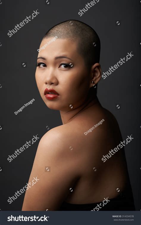 Naked Asian Woman Shaved Head Looking Stockfoto 314334578 Shutterstock