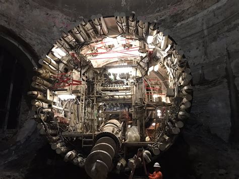 Technoking of tesla, imperator of mars. Gaat Elon Musk de Boring Company (ook) voor de Hyperloop ...
