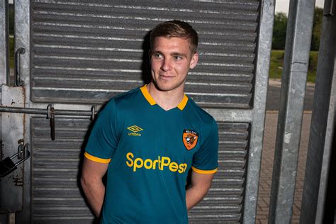 Hull city mock european super league after securing promotion back to championship with lincoln win. Hull City 2019-20 Umbro Third Kit | 19/20 Kits | Football ...