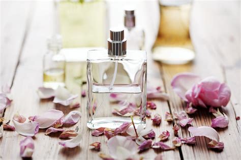 These Natural Perfumes Will Keep You Smelling And Feeling Awesome