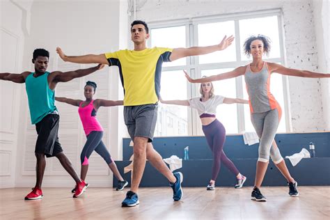 Quema calorías pierde peso y diviértete con el baile aeróbico rutinas para principiantes