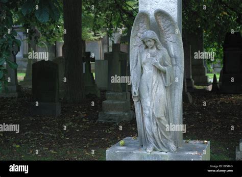 The Statue Of An Angel In The Dean Cemetery Edinburgh Stock Photo Alamy