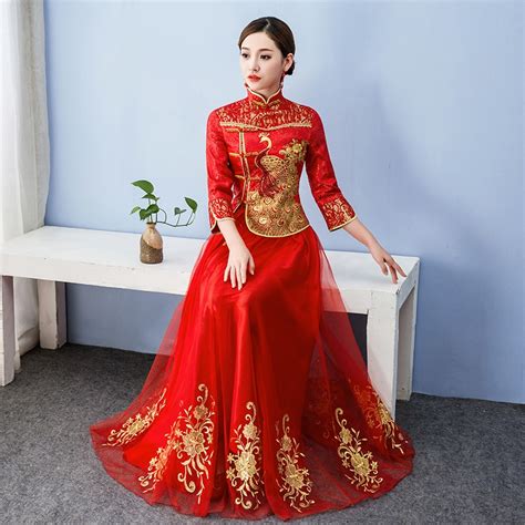 Dunia umumnya mengetahui cheongsam bagi perempuan dan samfu bagi lelaki adalah pakaian tradisional masyarakat china dan kita juga kebiasaanya melihat pakaian ini dipakai ketika sambutan tahun baru cina. Baju Tradisional Cina