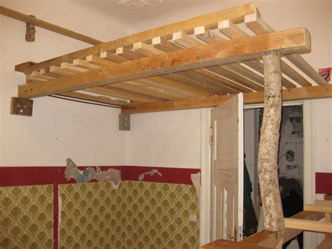 Hochbetten sind besonders in kleinen wohnungen äußerst beliebt, denn sie nehmen kaum platz im. Hochbett und Hochebene | KanTe