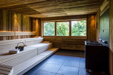 A finnish sauna (90°), a bio sauna (65°), a steam bath, and two infrared loungers are waiting for you. werdenfelserei-welness-sauna - FIAKERHOF