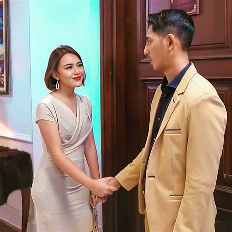 Profil evan sanders, pemeran nino ikatan cinta dicuekin gegara arya saloka. 10 Adu Mesra Amanda-Arya Saloka Vs Glenca-Evan Sanders