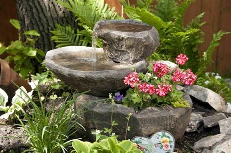 Wir unterstützen dich beim selber bauen, gestalten, bepflanzen: Garten-Brunnen aus Stein - 30 Ideen für dekorative Zierbrunnen