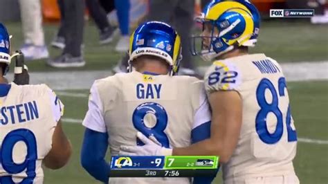 Doink Los Angeles Rams Kicker Matt Gays Pat Try Is No Good After Hitting The Upright