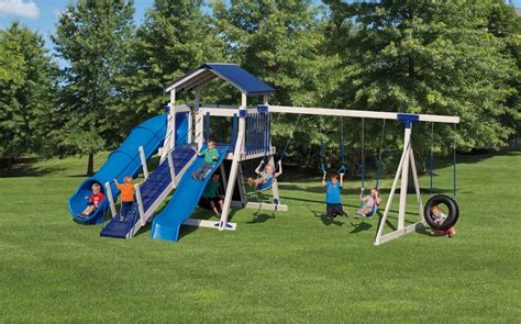 On your own online or with the help of a cedarworks design playsets that can change and grow right along with your family. Kids Backyard Playsets | Custom Swing Sets