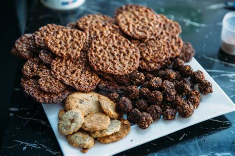 The larvae range in size from 1/8 to 3/4 of an inch. These black soldier fly larvae snacks tasted as good as ...