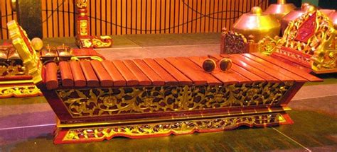 Musik gambang kromong merupakan musik serapan dari musik etnis cina. Pengertian Gambang Alat Musik Tradisional