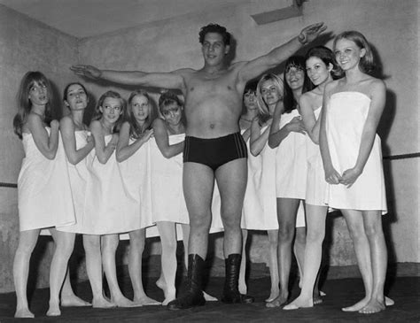 20 Incredible Photographs Of Legendary André The Giant You Wont