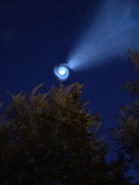 Mysterious Glowing Object Baffles Skywatchers In Russia In