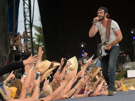 Country superstar Thomas Rhett reveals he likes to hide in the crowd at