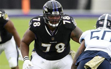 Chiefs Acquire Pro Bowl Ot Brown From Ravens In Big Pre Draft Trade