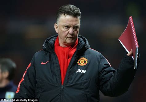 Còn martial vẫn hoạt động chủ yếu ở biên trái. Ashley Young is Louis van Gaal's type of player, the ...