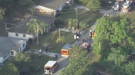 Woman Dies In Tampa House Fire 3 Officers Treated For Smoke Inhalation